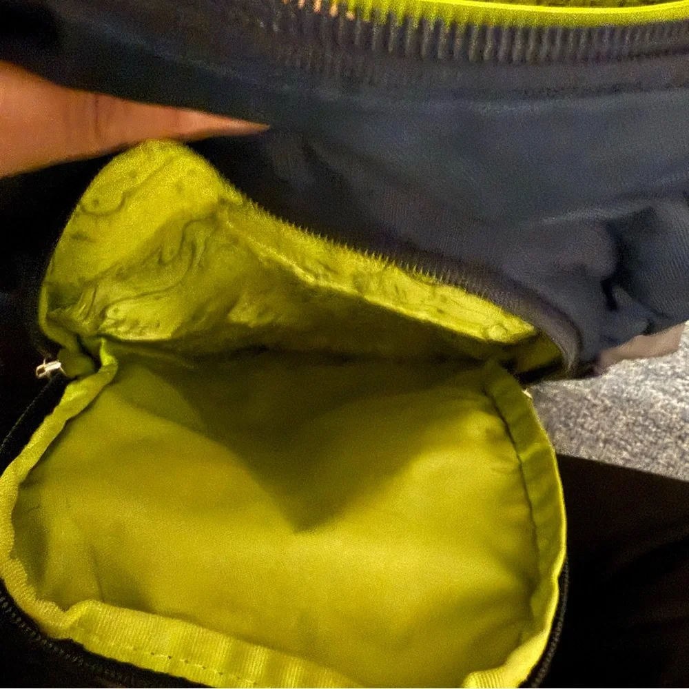 Pacsafe Venturesafe 15L GII Backpack - read - Picture 6 of 6